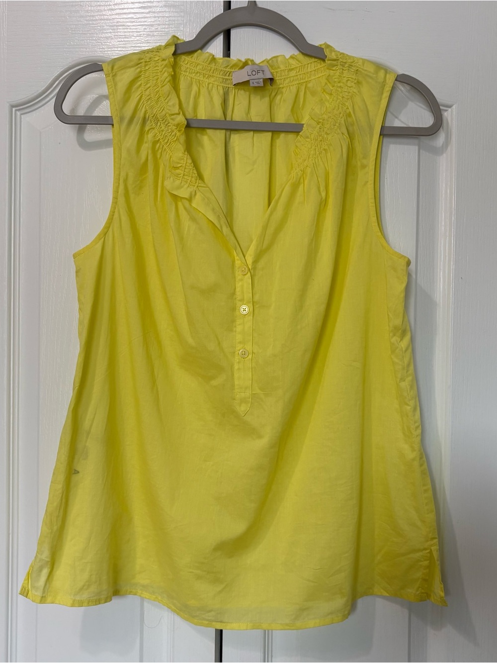 LOFT Yellow Ruffled V-Neck Sleeveless Top 100% Cotton Women’s Size Small